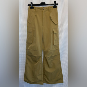 Women’s Greathe high waisted flared Tan‎ cargo pants size 4